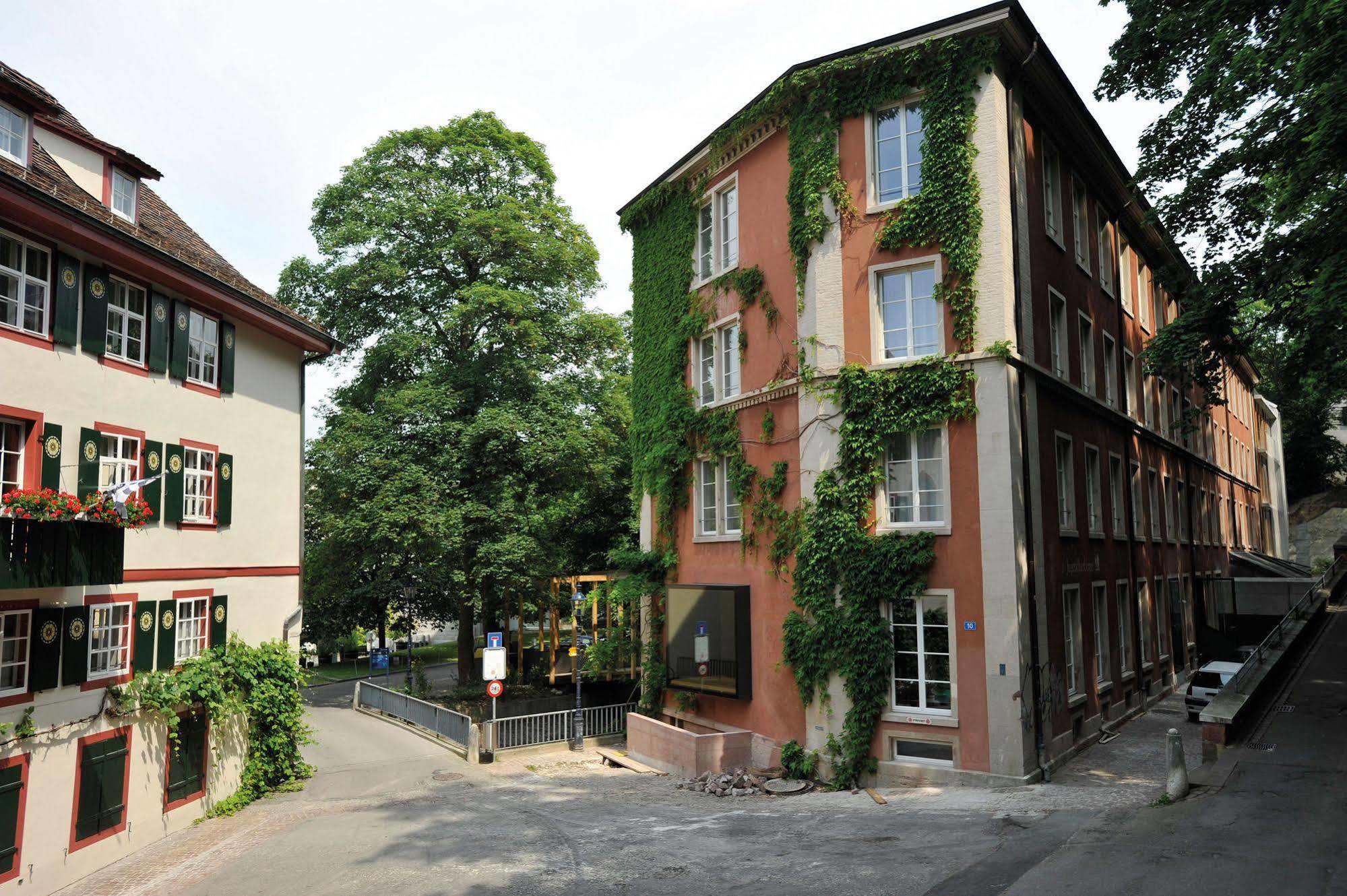 Basel Youth Hostel Exteriör bild